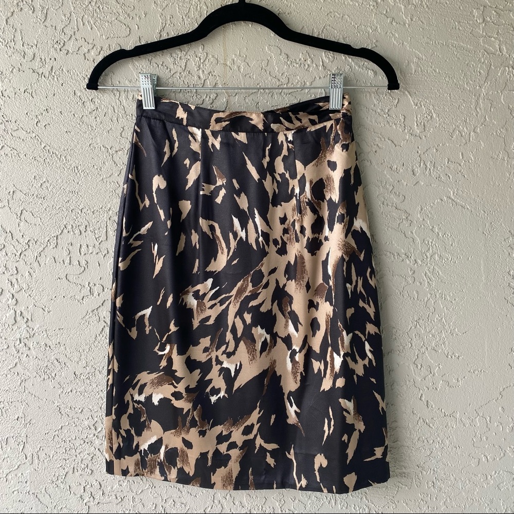 Vintage size small animal print knees length skirt